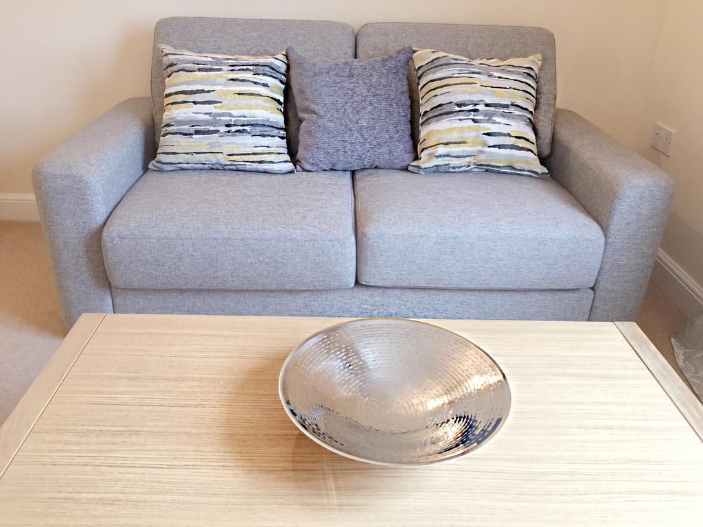 Millwalk Apartment Уитни Екстериор снимка