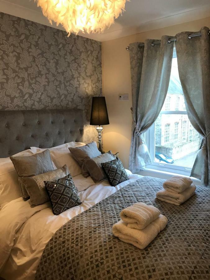 Millwalk Apartment Уитни Екстериор снимка